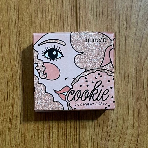 Benefit 'Cookie' Powder Highlighter - Picture 1 of 2